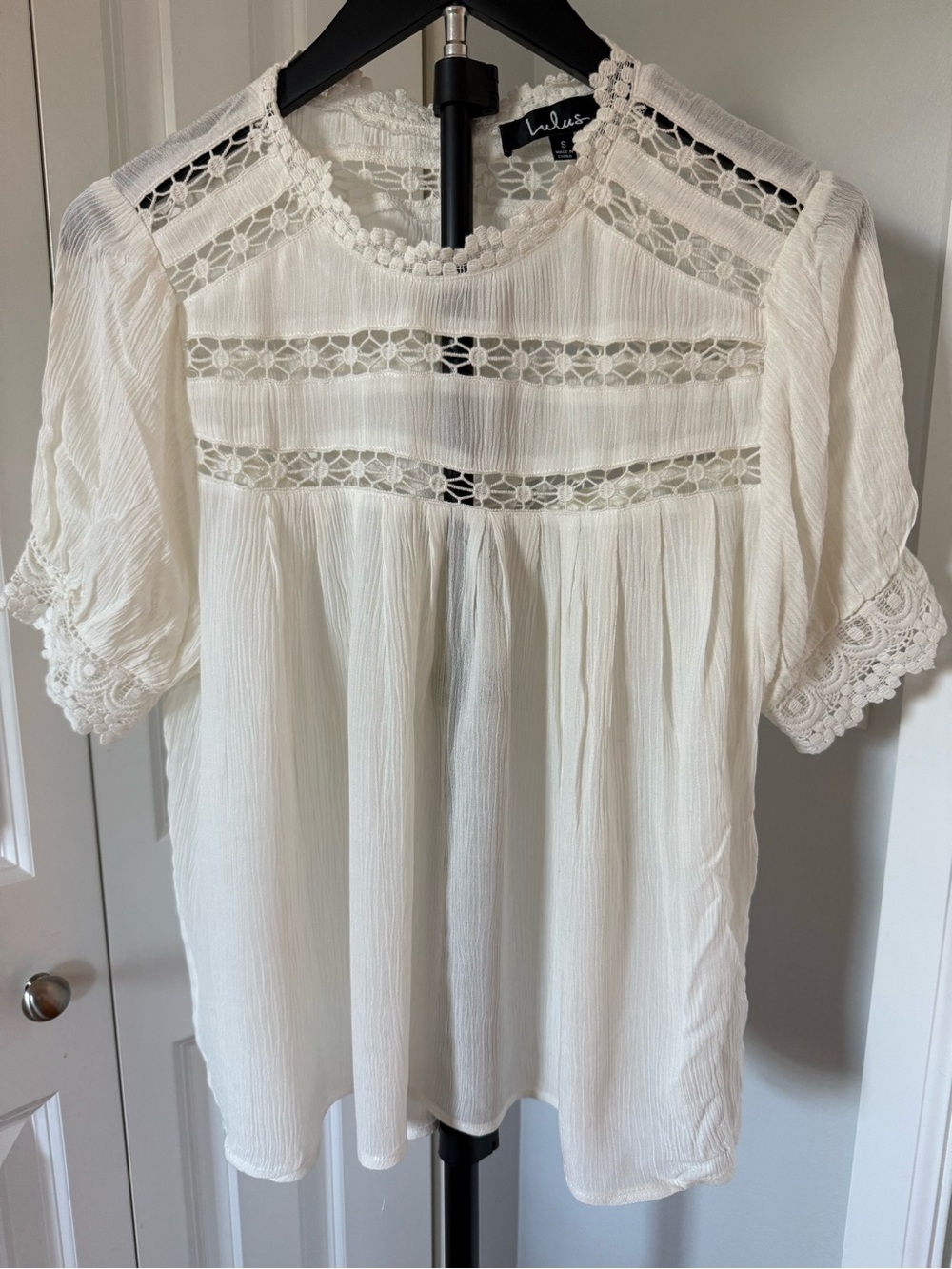 Lulu's Cream Crochet Yoke Puff Sleeve Blouse